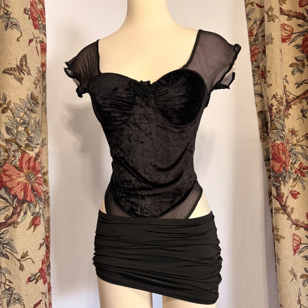 MW Vintage Black Crushed Velvet Mesh Cap Sleeve Bodice Bodysuit Medium